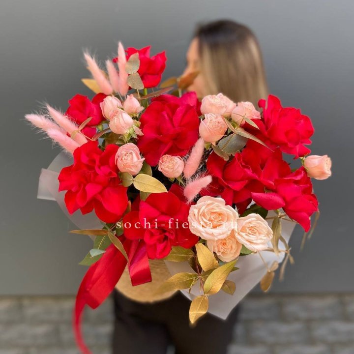 Джутовое кашпо "Любовь Лолиты" в Великом Новгороде