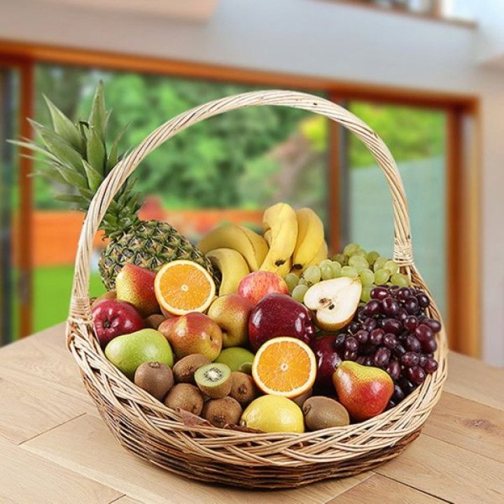 Фруктовая корзина №1 с доставкой в Великом Новгороде