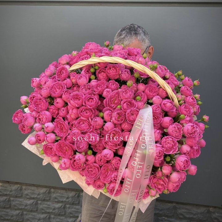 Корзина роз Мисти Баблс 151 в Великом Новгороде