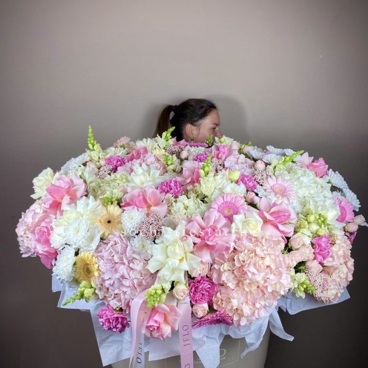 Корзина цветов «Рандеву» в Великом Новгороде