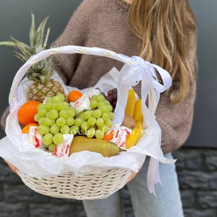 Фруктовая корзина №4 с доставкой в Великом Новгороде