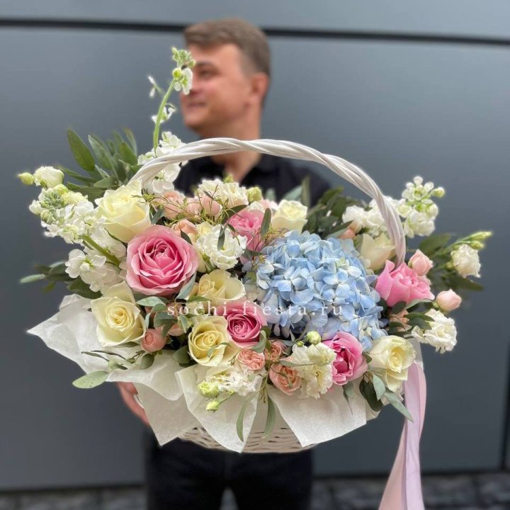 Авторская корзина "Аполинария" в Великом Новгороде