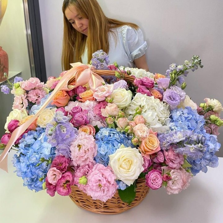 Авторская корзина "Экстра" с доставкой в Великом Новгороде