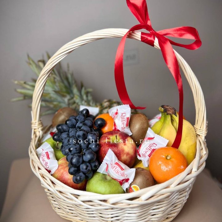 Фруктовая корзина №3 с доставкой в Великом Новгороде
