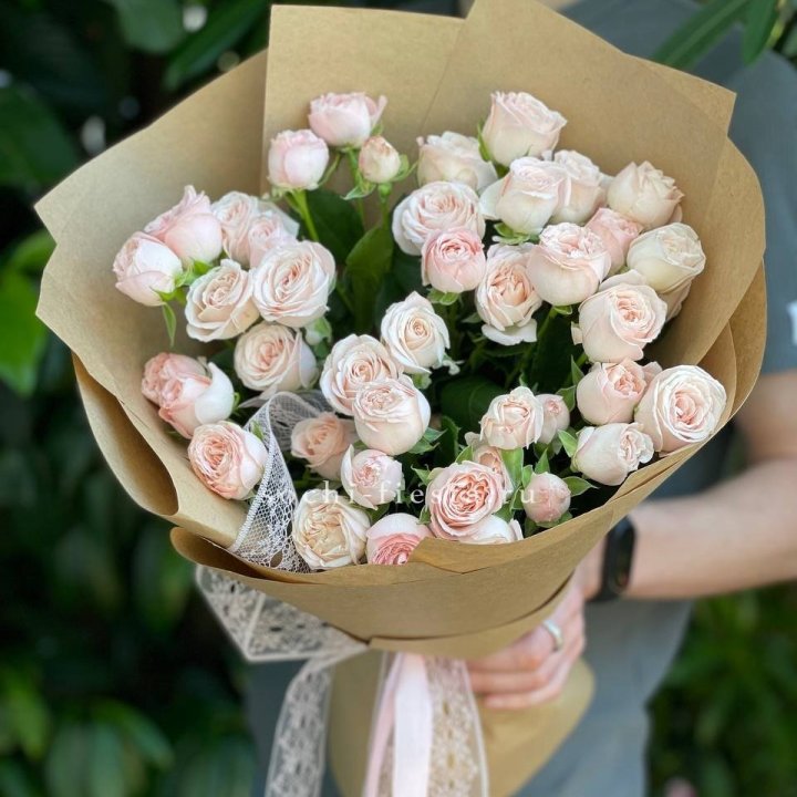 Кустовые розы букет №1 в Великом Новгороде