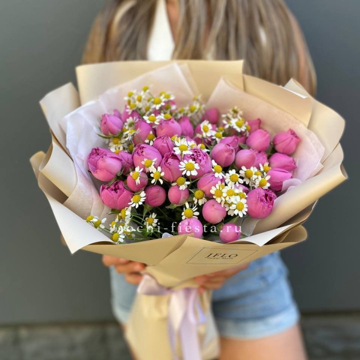 Дуобукет мисти с ромашками  в Великом Новгороде