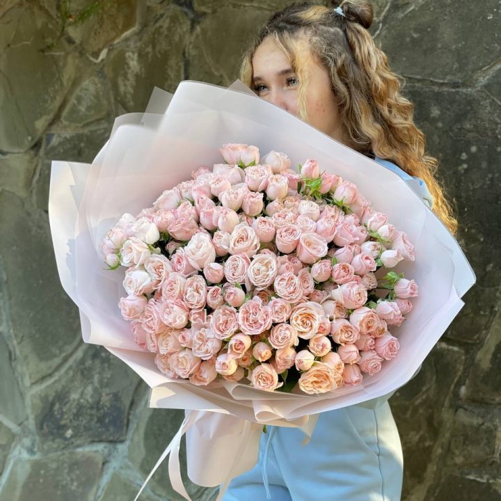 45 роза бомбастик Крем в Великом Новгороде