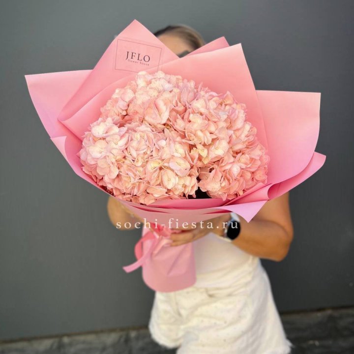 Букет гортензий "Крем" в Великом Новгороде