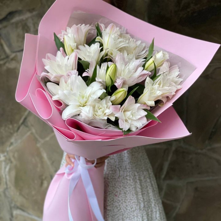 Букет пионовидных лилий №1 в Великом Новгороде