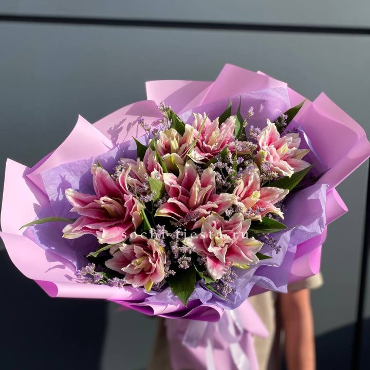 Букет пионовидных лилий №4 в Великом Новгороде