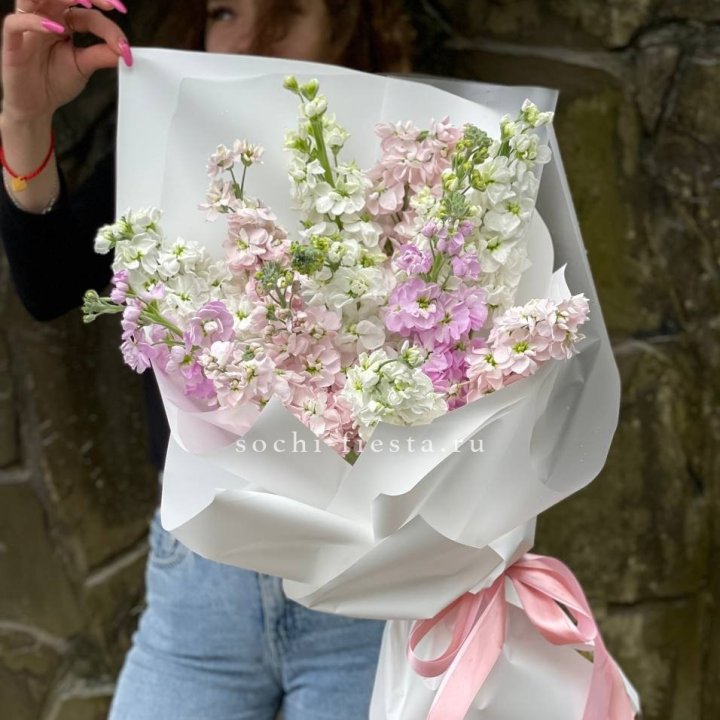 Букет маттиол №1 в Великом Новгороде