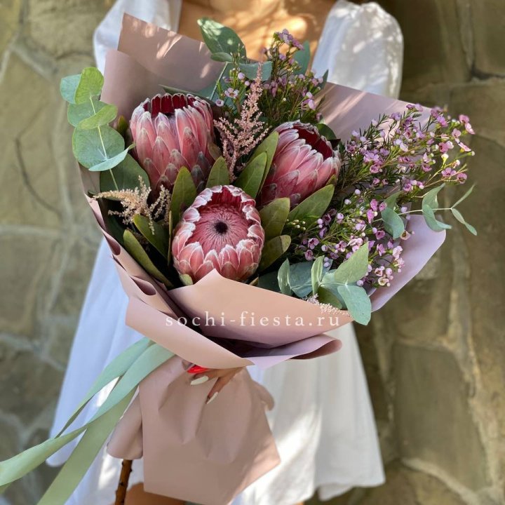 Букет из протеи "Клеопатра"  в Великом Новгороде