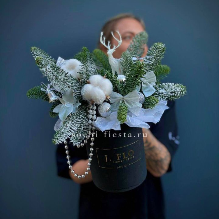 Композиция "Мери крисмас" в Великом Новгороде