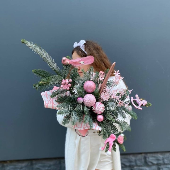 Композиция бокал розовый в Великом Новгороде