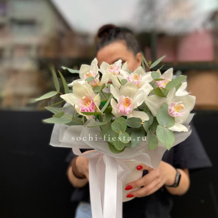 Бокс с орхидеями в Великом Новгороде