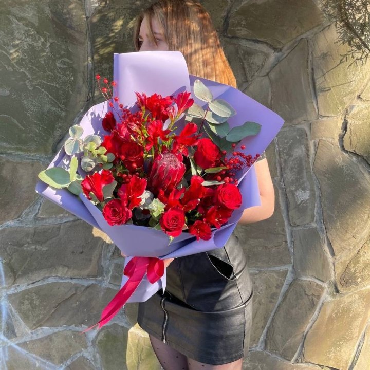 Букет c протеей "Алиса" в Великом Новгороде