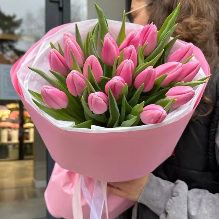  19 розовых тюльпанов в Великом Новгороде