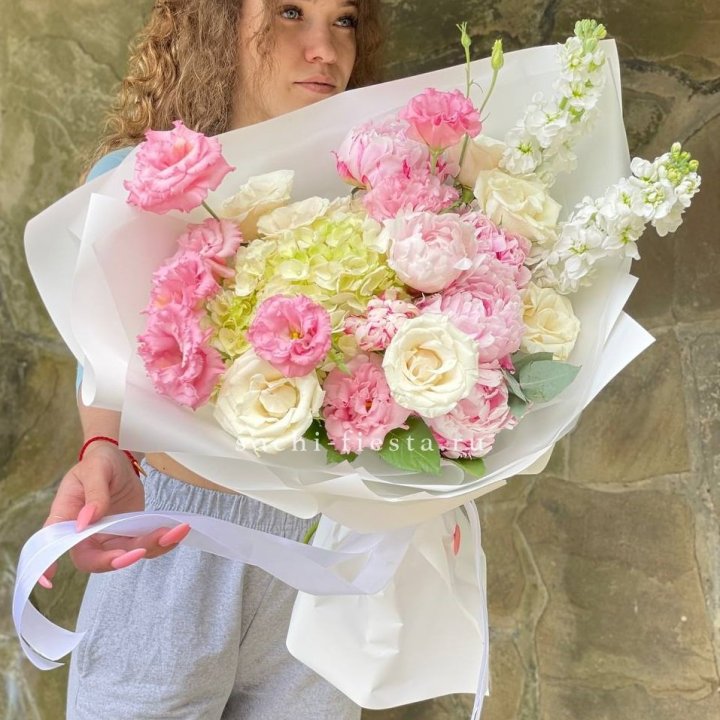 Букет с пионами №3 в Великом Новгороде