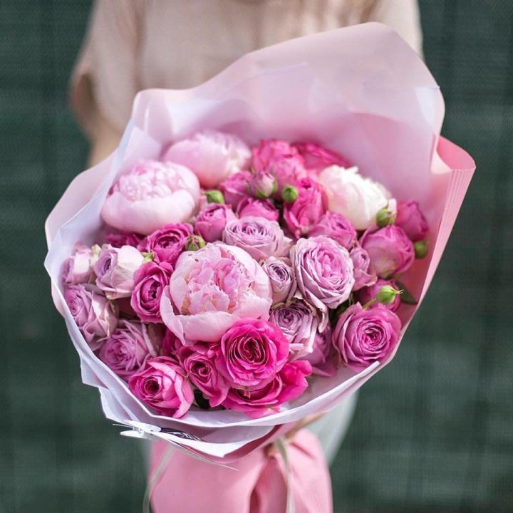 Букет с пионами "Леси" в Великом Новгороде