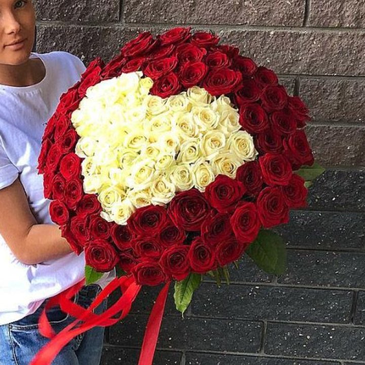 101 роза "Сердце" в Великом Новгороде