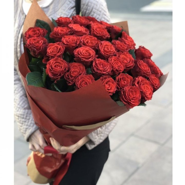 29 высоких роз  в Великом Новгороде