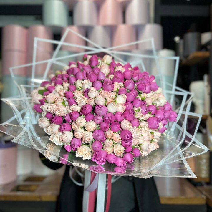 101 кустовая пионовидная роза в Великом Новгороде