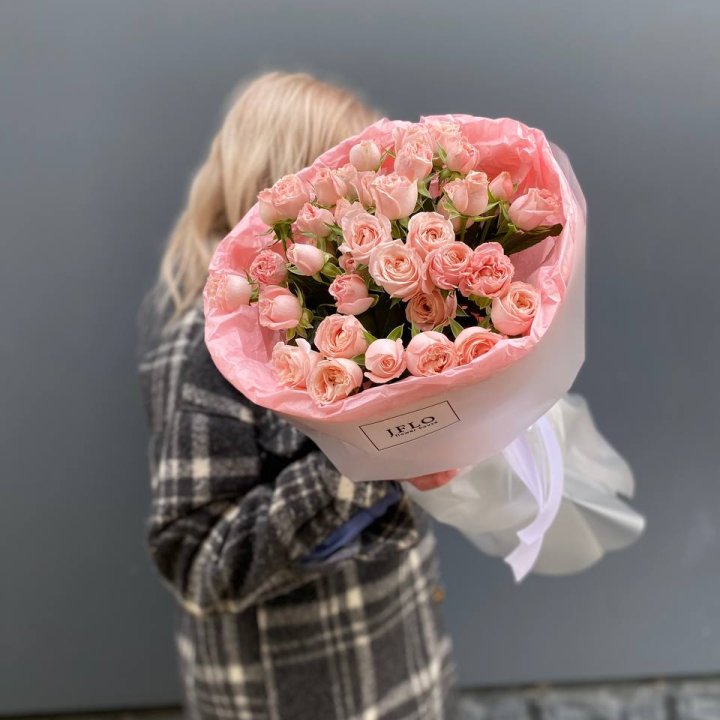 11 роз бомбастик в Великом Новгороде