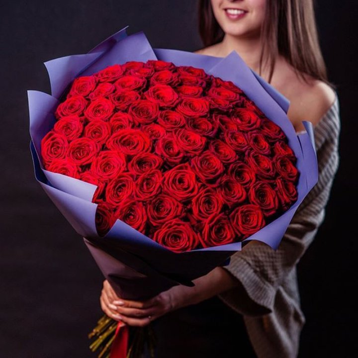 71 красная роза в Великом Новгороде