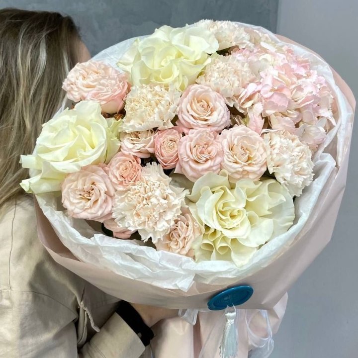 Дизайнерский букет "Джентел" в Великом Новгороде