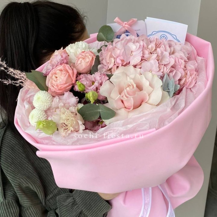 Авторский букет "Пинки" в Великом Новгороде