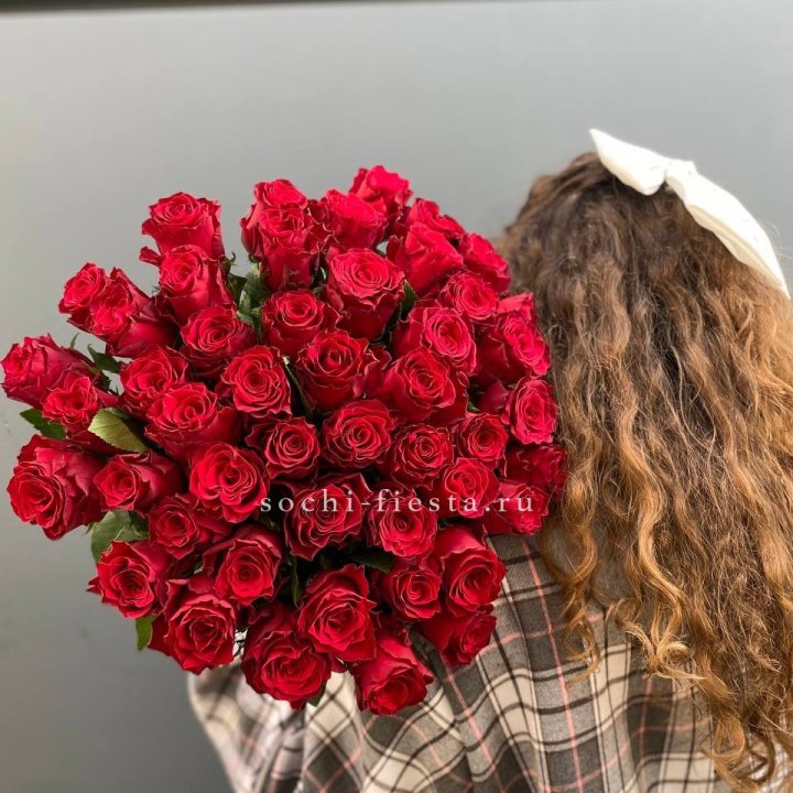 51 красная роза в Великом Новгороде