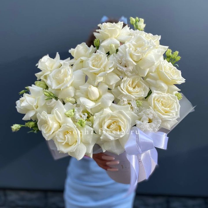 Коробка с цветами "Свен" в Великом Новгороде