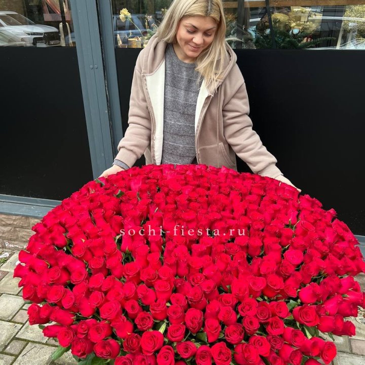 501 красная роза в корзине в Великом Новгороде