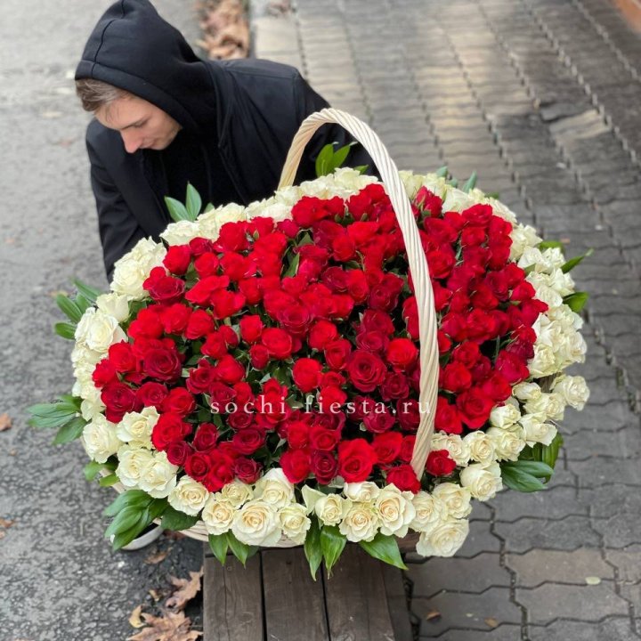 201  роза в корзине   в Великом Новгороде