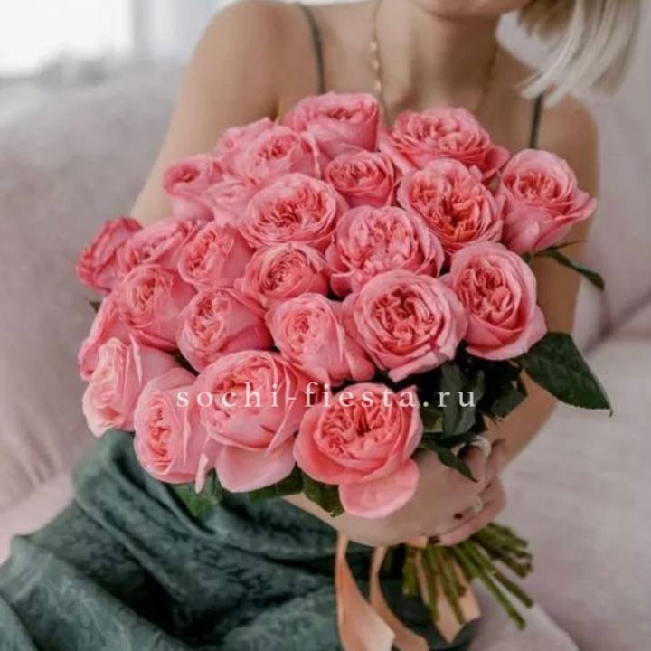 25 Пинк экспрешен  в Великом Новгороде