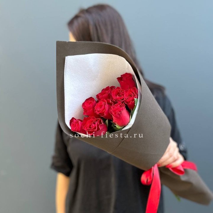 9 красных роз в фоамиране в Великом Новгороде