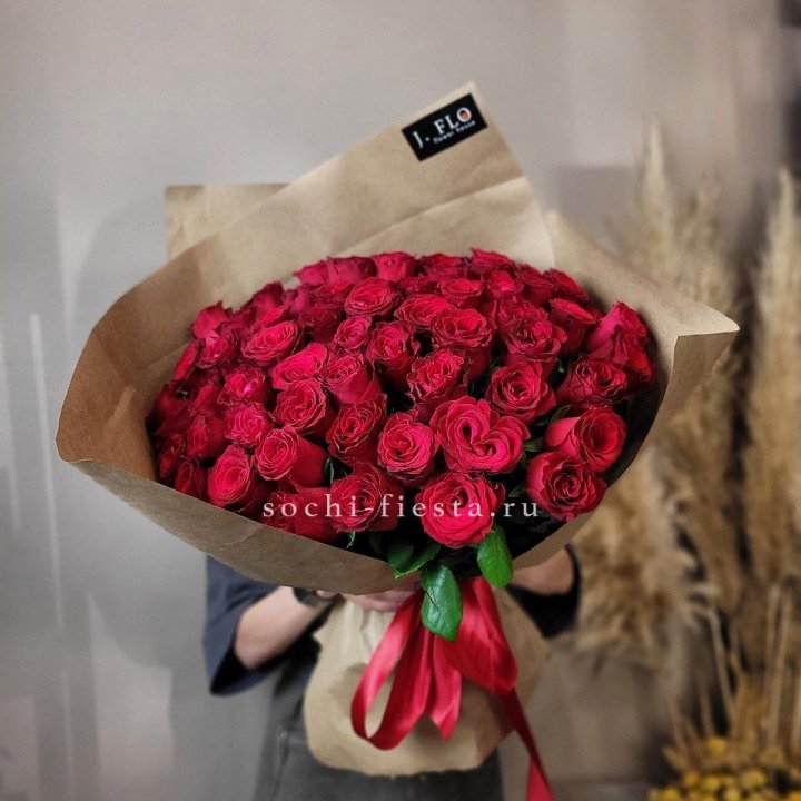 63 красных роз вайт в Великом Новгороде