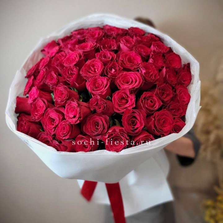 65 красных роз вайт в Великом Новгороде