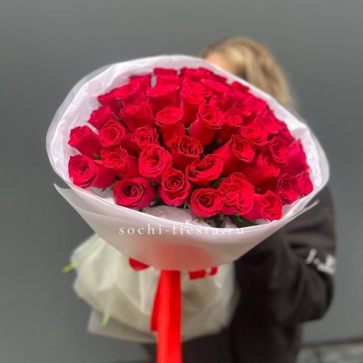 55 красных роз "Амелия" в Великом Новгороде