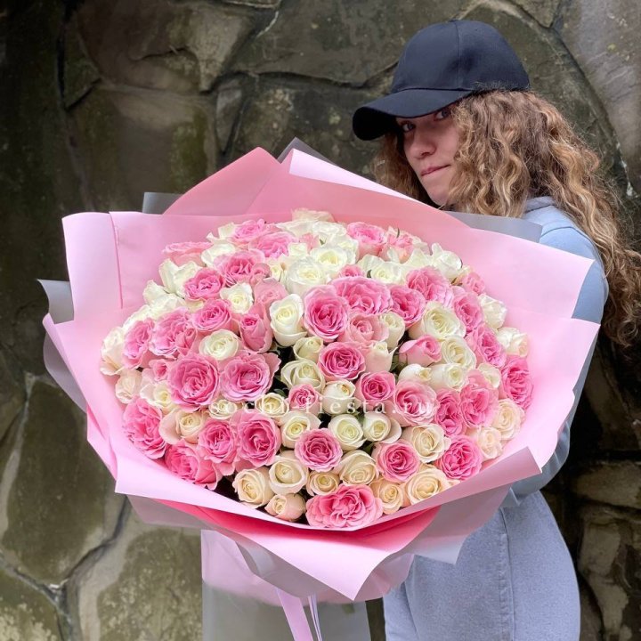 101 роза Миксбери в Великом Новгороде