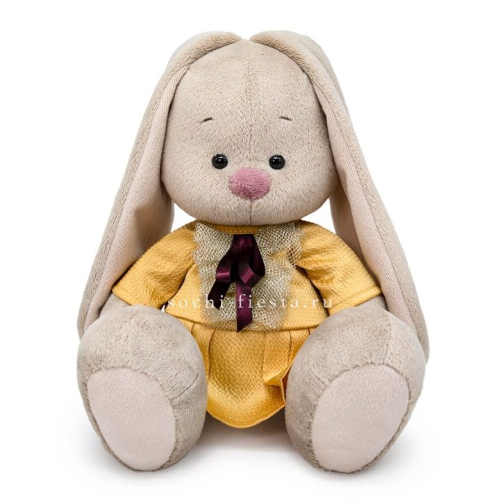 Зайка Ми в песочном платье в Великом Новгороде