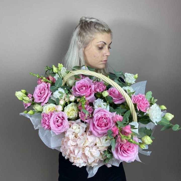 Цветочная корзина № 5 в Великом Новгороде