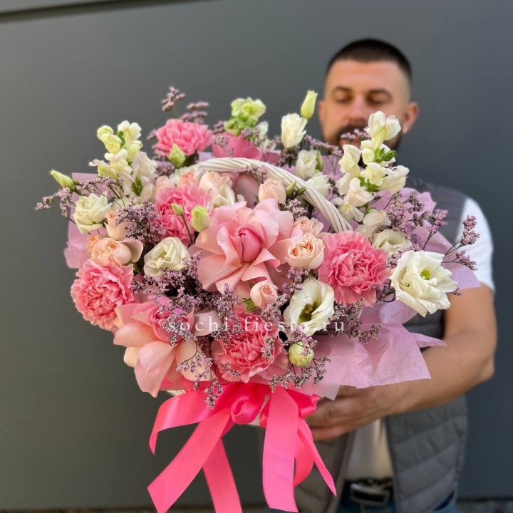 Цветочная корзина №1 в Великом Новгороде