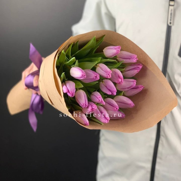 19 розовых  тюльпанов в Великом Новгороде