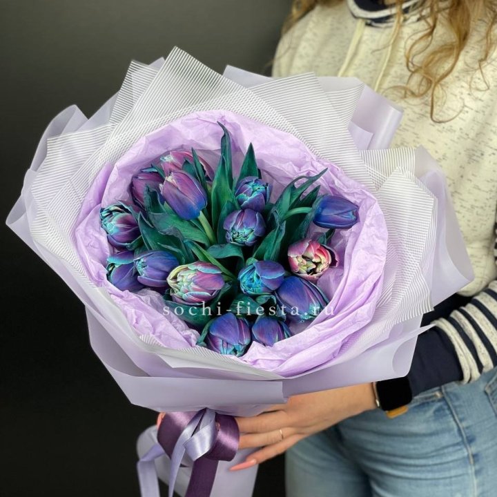 Букет тюльпанов "Пандора" в Великом Новгороде