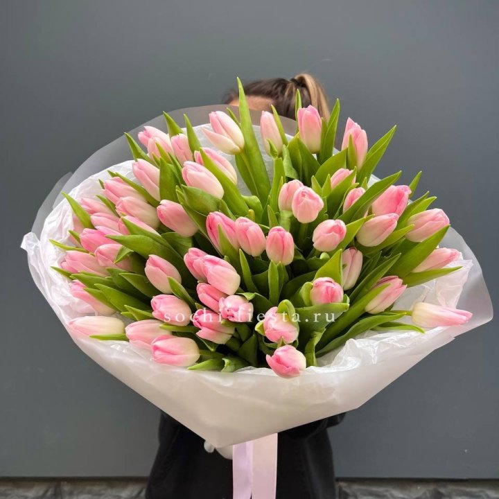 Букет тюльпанов нежно-розовых в Великом Новгороде