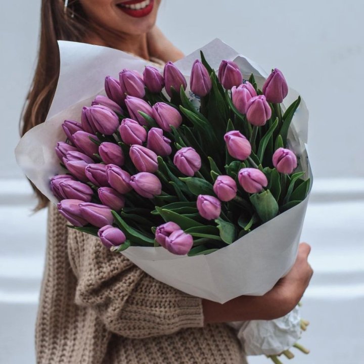 39 сиреневых тюльпанов в Великом Новгороде