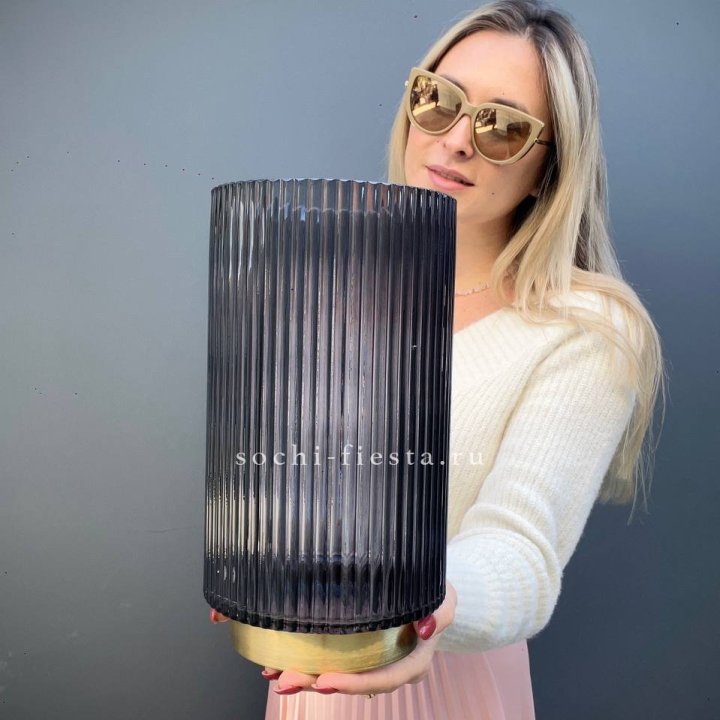 Стеклянная ваза №4 в Великом Новгороде