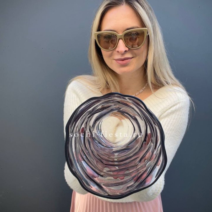 Стеклянная ваза №2 в Великом Новгороде